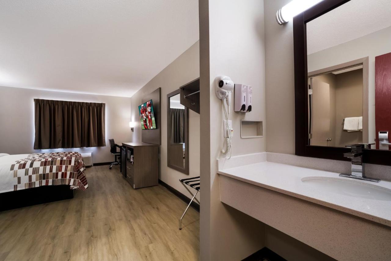 Motel Super 8 By Wyndham Marston Zewnętrze zdjęcie